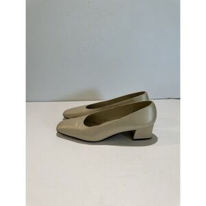 Stuart Weitzman Vintage Cream Square Toe Block Heels pumps shoes sz‎ 9.5